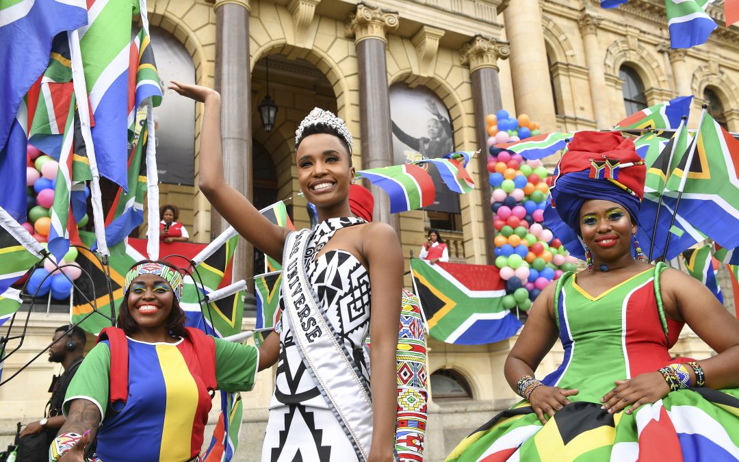Homegrown Miss Universe thrills Cape Town with colourful Cape Town Carnival performers